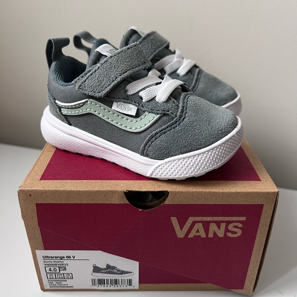 NIB - Vans Ultrarange 66 Toddler Shoe Size 4- blue slate and mint